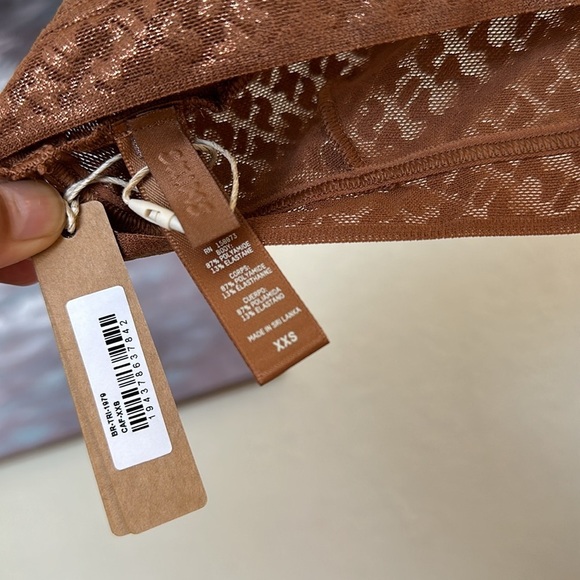 Skims Logo Triangle Bralette Gold Copper brown NWT size XXS - Picture 5 of 6